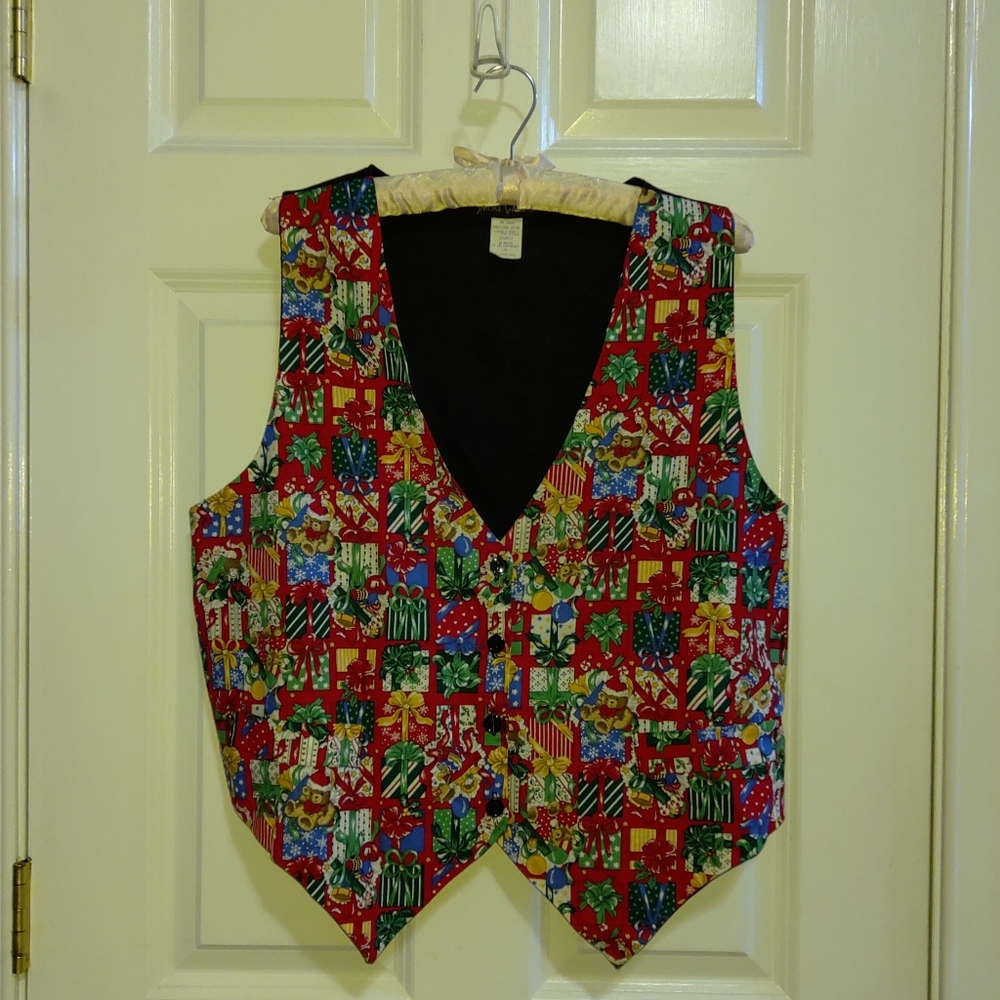*New* Christmas vest ,by Smoke Valley in L
